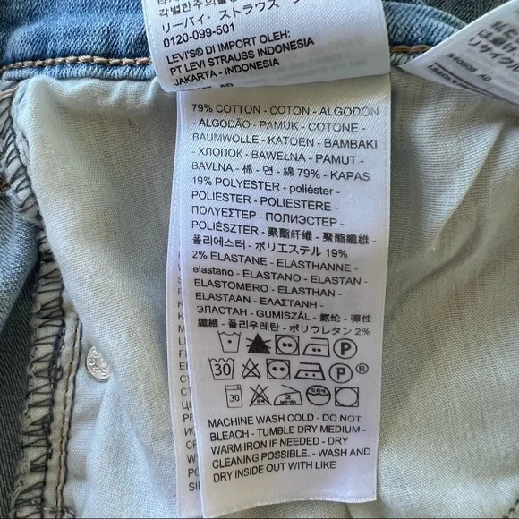 Levi’s Classic Shorts - Picture 8 of 15